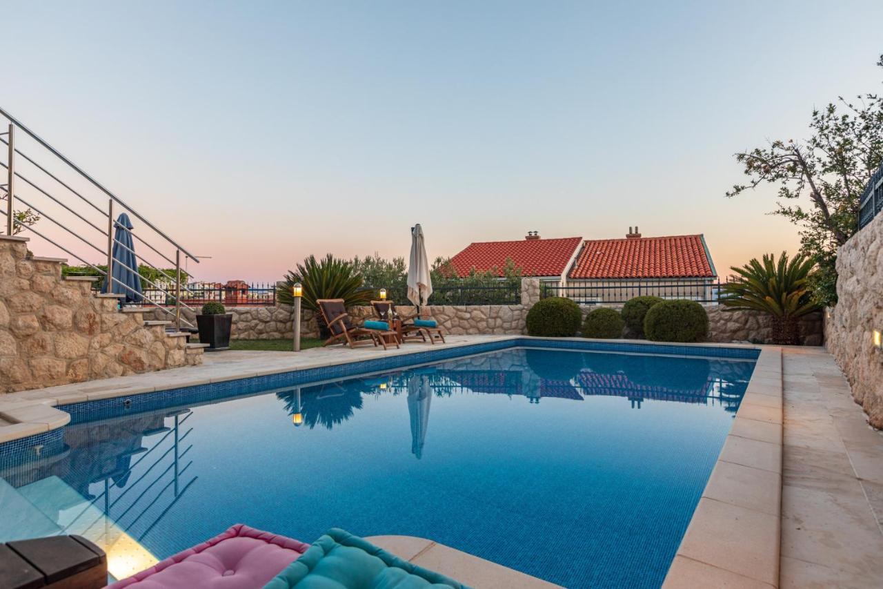 Villa Old Olive, 3Lovelyvillas Подгора Екстериор снимка