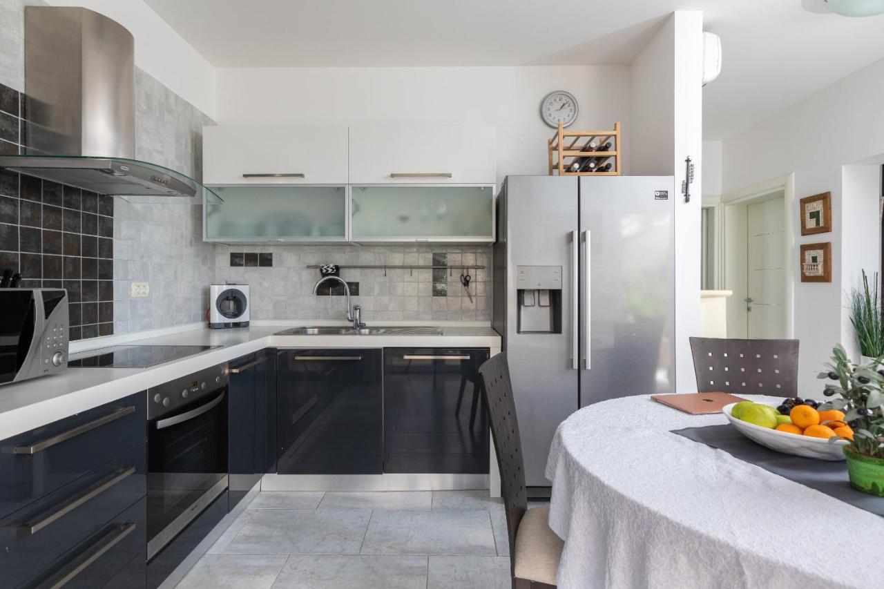Villa Old Olive, 3Lovelyvillas Подгора Екстериор снимка